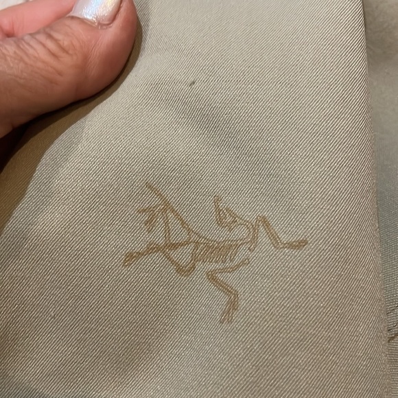 Arc’teryx utility jacket Taupe Soft shell Womens S Outdoors Zippered pockets - Picture 9 of 16